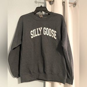 NEVER WORN ✨ Silly Goose Gildan Cozy Sweatshirt Dark Heather Size M